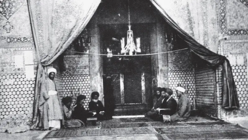 عکس قدیمی ایوان طلا