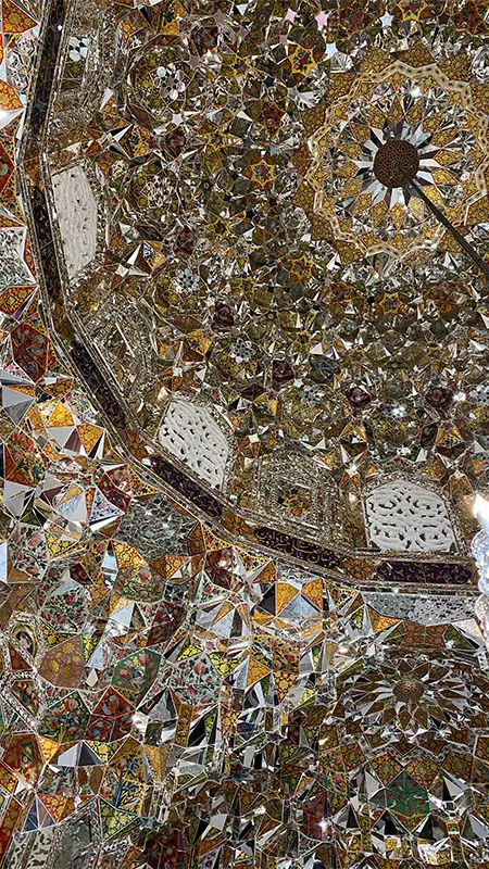 سقف مقبره معتمدالدوله