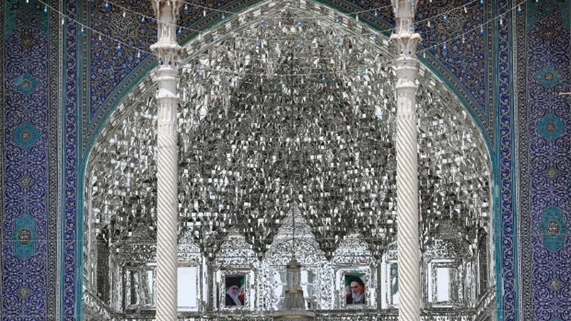ایوان آینه