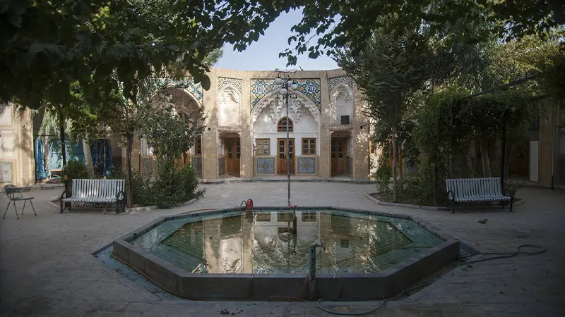 مدرسه جهانگیرخان