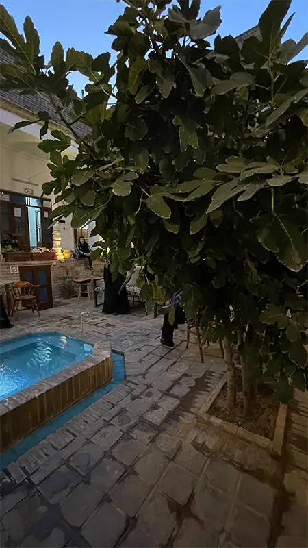 عمارت گلابگیر