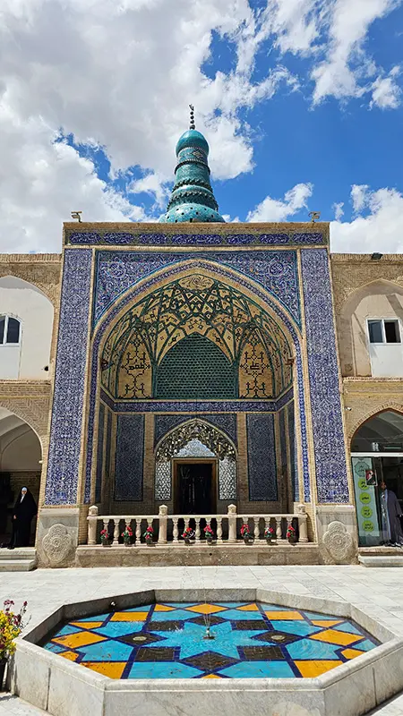 صحن شاه حمزه