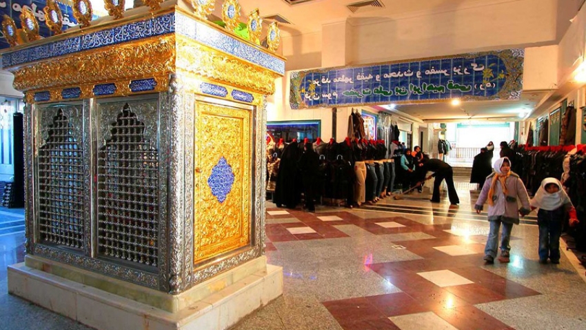 علی بن ابراهیم قمی؛ آرامگاه یک مفسر بزرگ در دل بازار